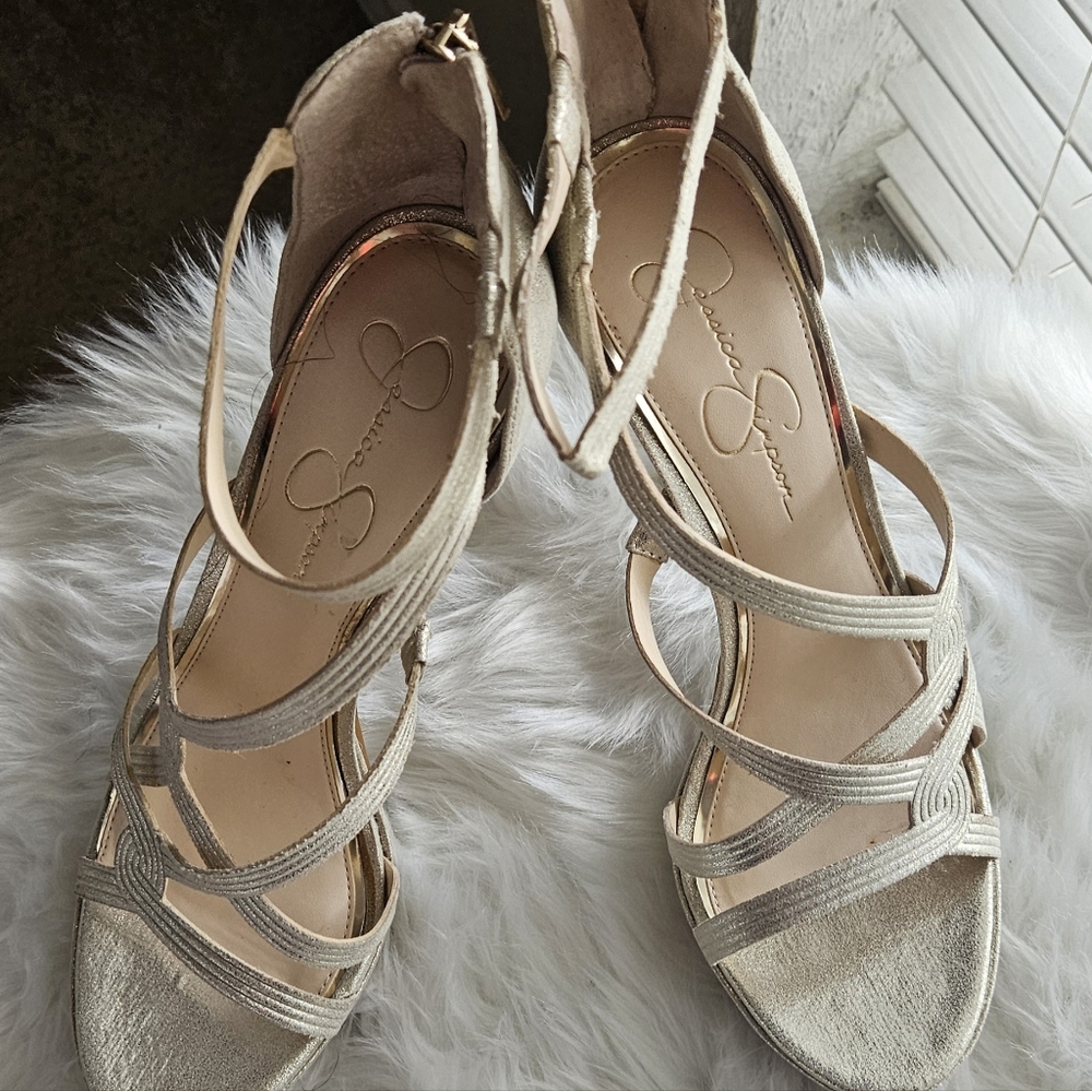 Jessica Simpson shoee